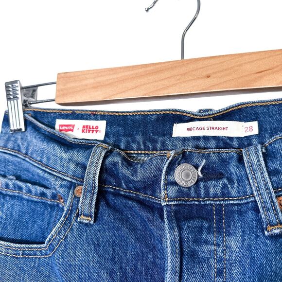 Levi’s x Hello Kitty Ribcage Straight Ankle Jean Button Fly Denim Blue 28 - Picture 10 of 15